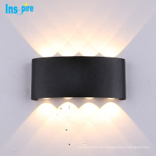 El negro de aluminio al aire libre moderno llevó los apliques de la lámpara de pared de la prenda impermeable IP65 LED 6W / 12W / 18W